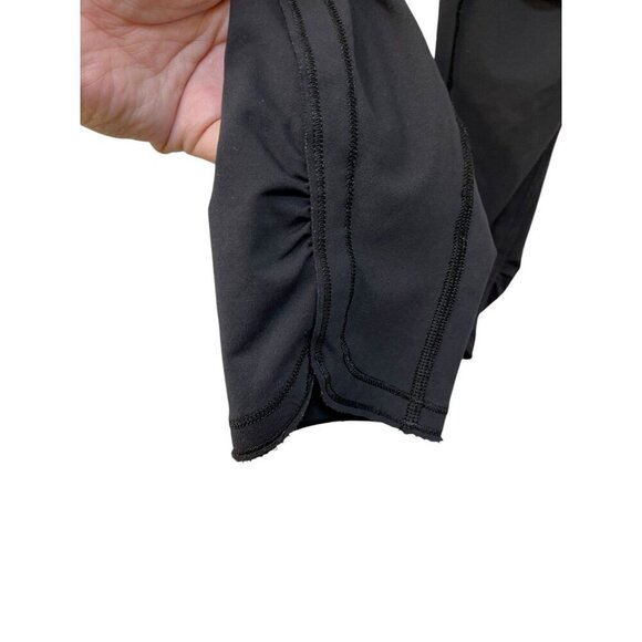 LULULEMON ATHLETICA BLACK SIDE ZIPPER POCKET CROP LEGGINGS SIZE 4 CAPRI - Picture 5 of 6
